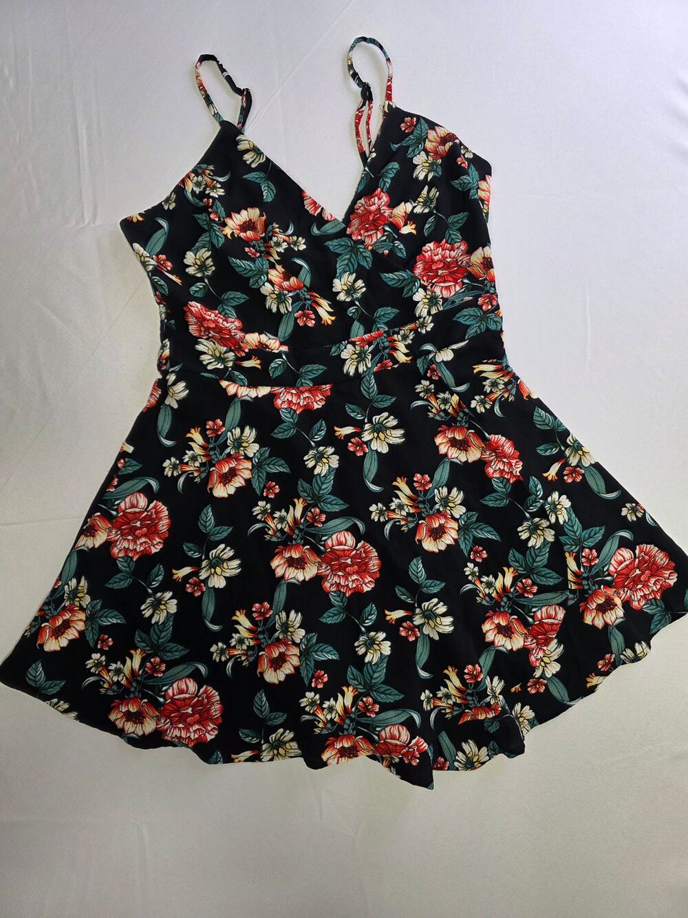 Charmed By Eve Floral Romper Size M